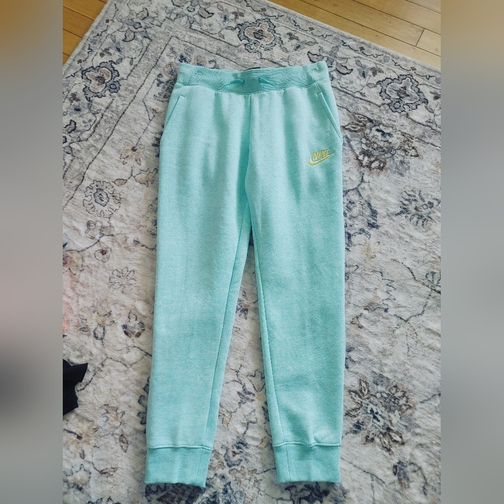 Girl Nike joggers